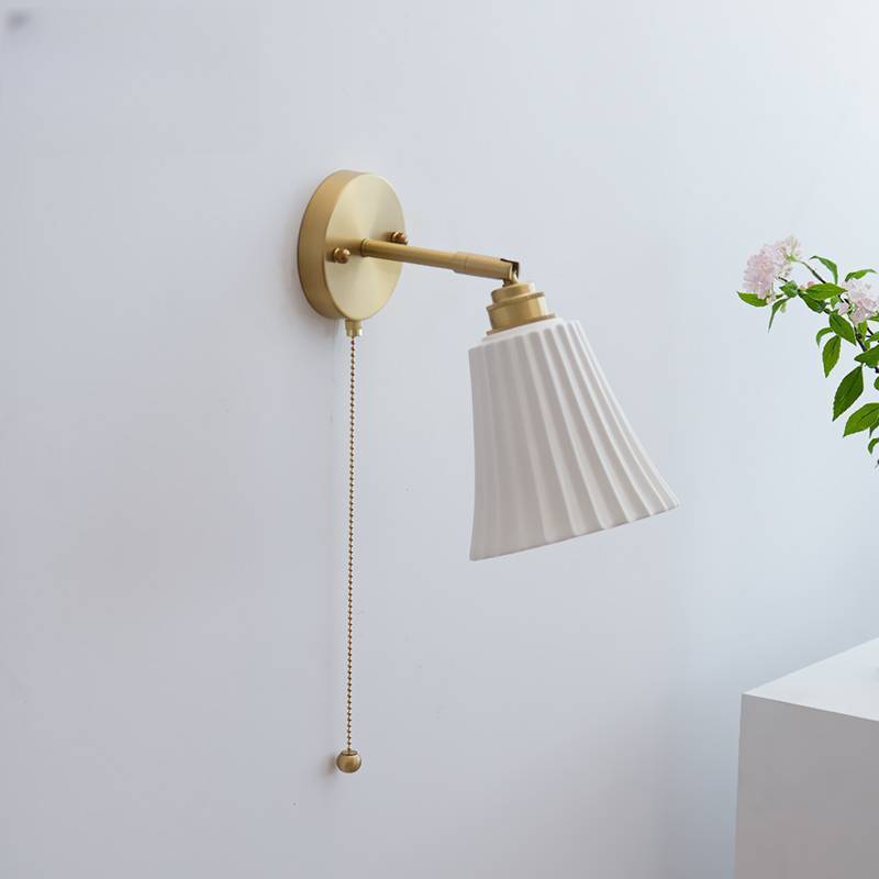 Taavita Modern Minimalist 1-Light Wall Lamp Made of Brass and Ceramic