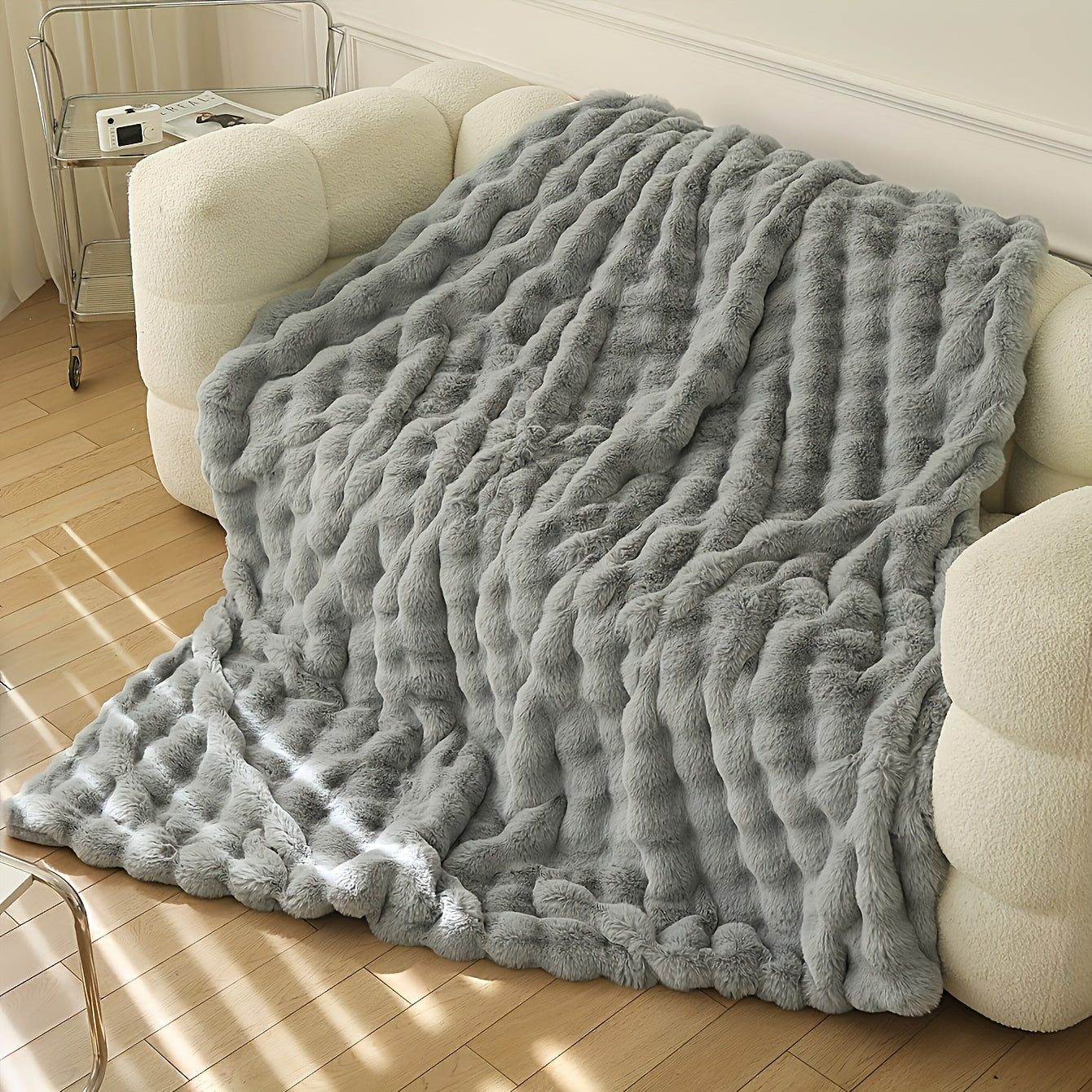 Taavita Thick & Warm Faux Rabbit Fur Blanket – Soft Cuddly Blanket for Home