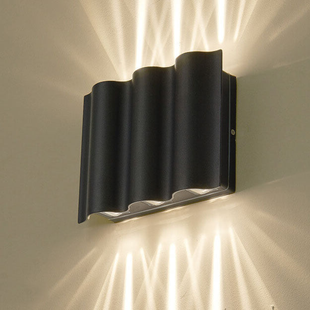 Modern Wave Taavita Waterproof LED Outdoor Wall Light Lamp