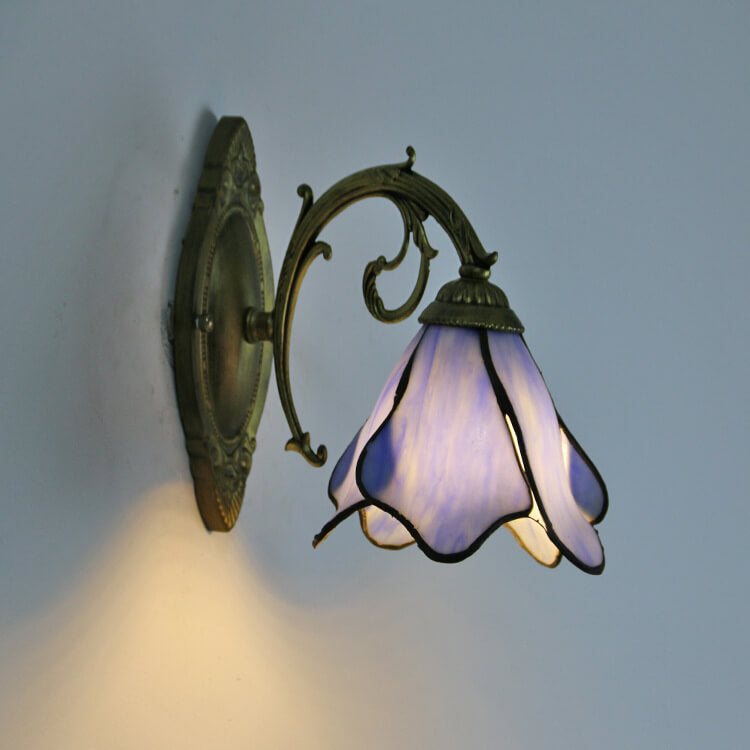 Vintage Taavita Petals Stained Glass 1-Light Wall Lamp