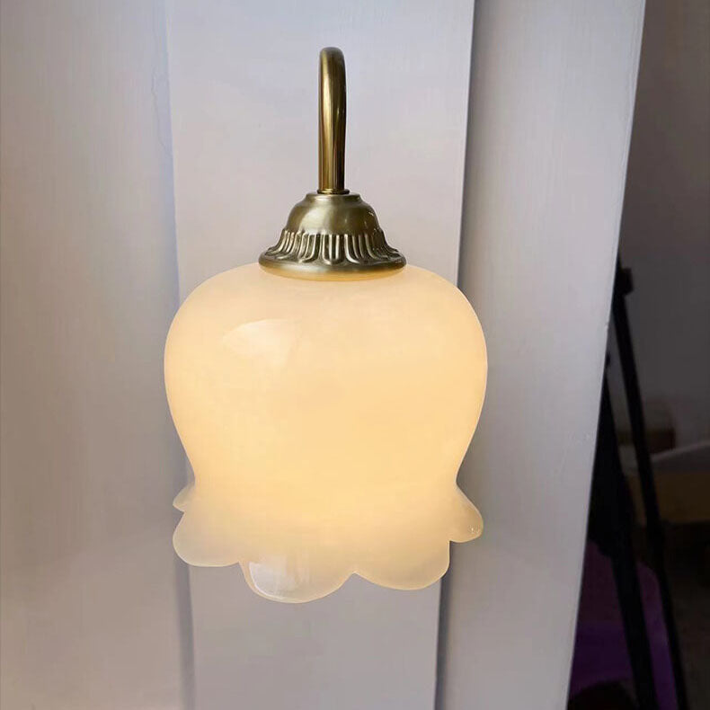 Taavita Wall Lamp with 1 Light in Vintage Style made of Resin and Copper Iron in Creamy Yellow