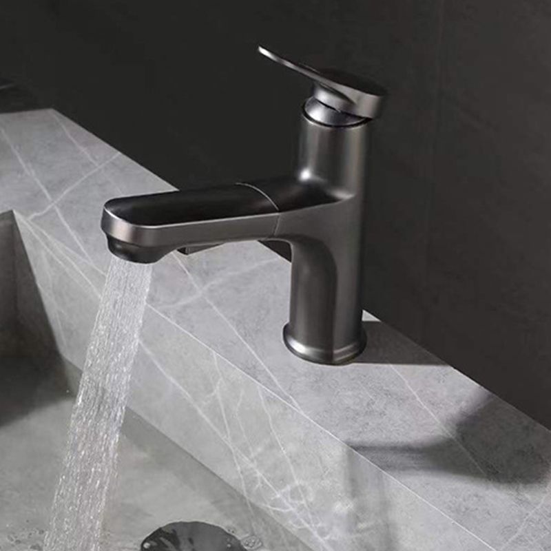 Modern Pull-out Faucet Single Lever Handle Faucet for Bathroom