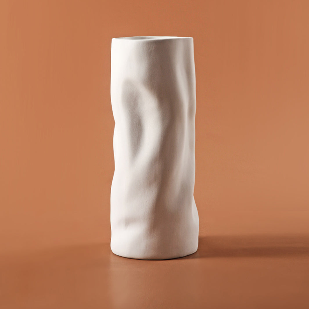 Taavita Ceramic Table Vase: Where Simplicity Meets Elegance