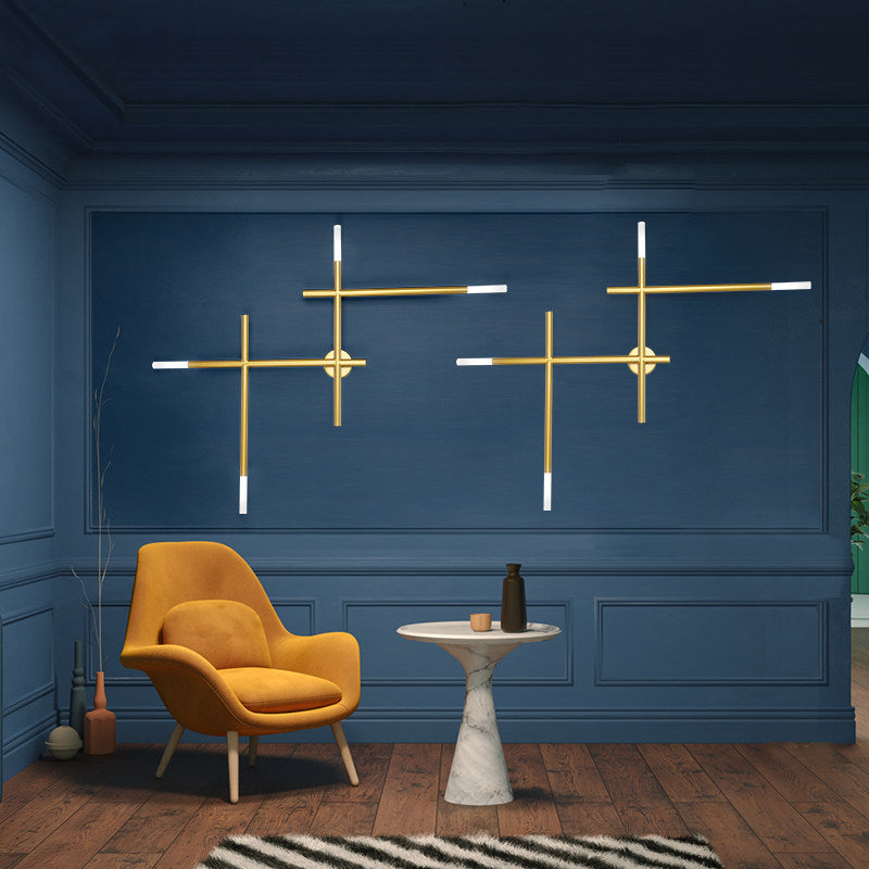 Metal Crossed Lines Wall Sconce Light Simplicity 4 Lights Black/Gold Wall Lamp in Warm/White Light Clearhalo 'Cast Iron' 'Glass' 'Industrial' 'Modern wall lights' 'Modern' 'Tiffany' 'Traditional wall lights' 'Wall Lamps & Sconces' 'Wall Lights' Lighting' 142033