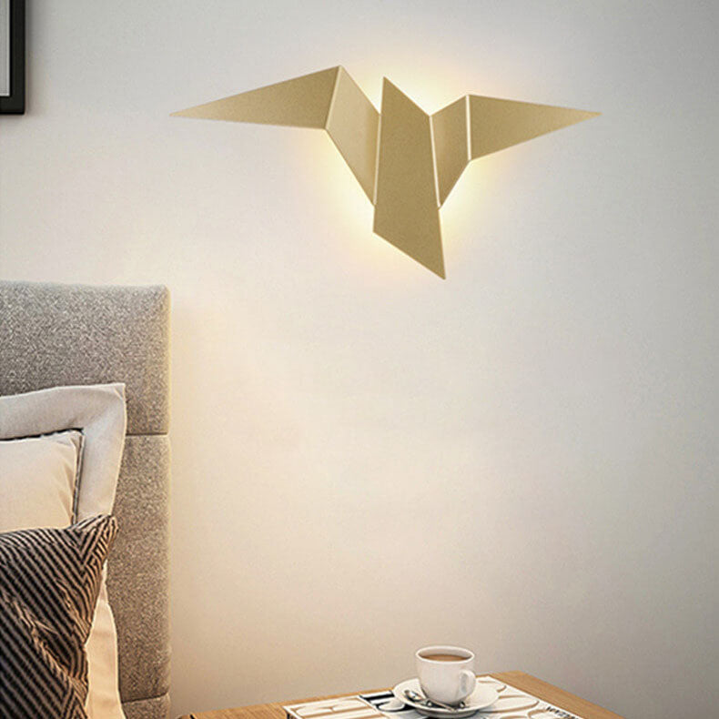 Modern Creative Flying Bird Metal LED Wall Light Lamp 1 Light