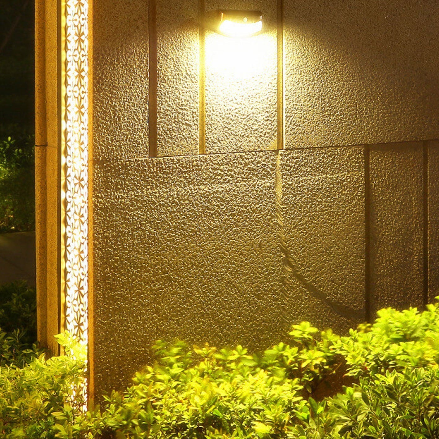 Taavita Trapeze Induction Outdoor Waterproof Patio LED Wall Light Lamp