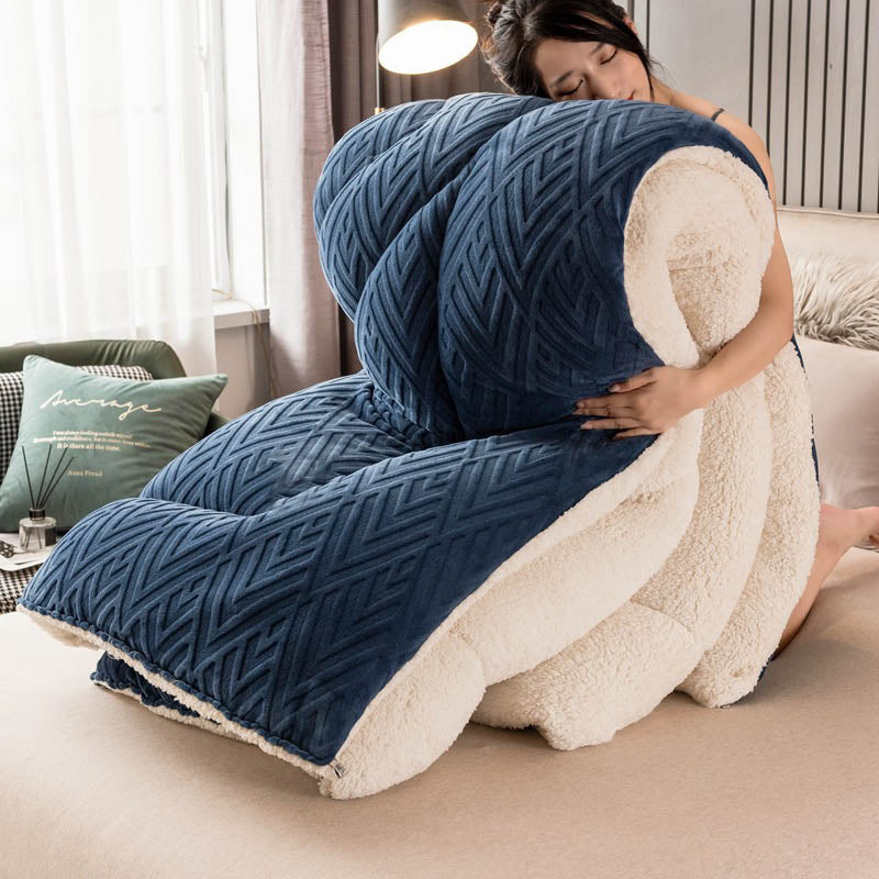 Thick Taavita Blanket with Quilt Layer