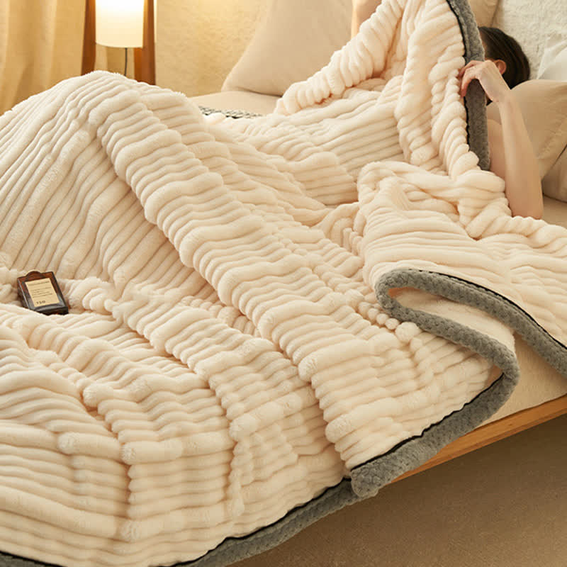 Taavita Soft Fleece Blanket in Solid Color - Cozy Warm for Ultimate Comfort