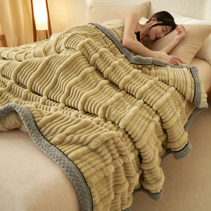 Taavita Soft Fleece Blanket in Solid Color - Cozy Warm for Ultimate Comfort