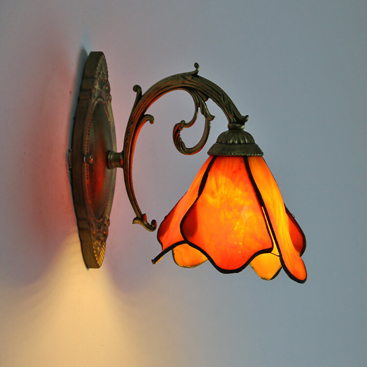 Vintage Taavita Petals Stained Glass 1-Light Wall Lamp