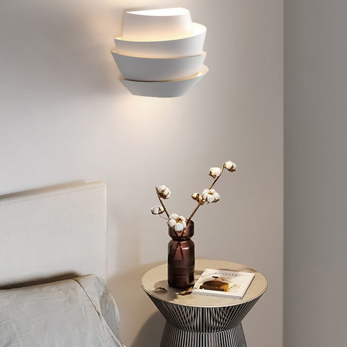 Taavita - Iron Wall Lamp with Double Light Points in Scandinavian Style