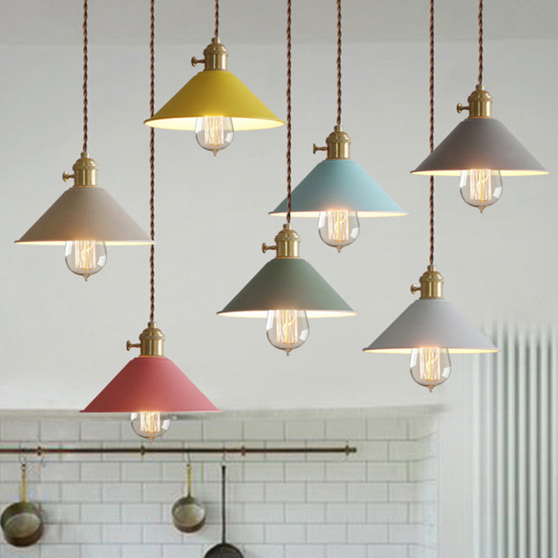 Modern Style Dining Room Pendant Lighting Metal Tapered Hanging Pendant Lamp