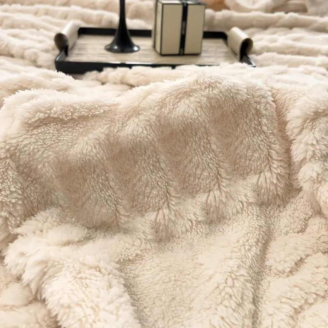 Taavita Blanket - Embrace Ultimate Comfort