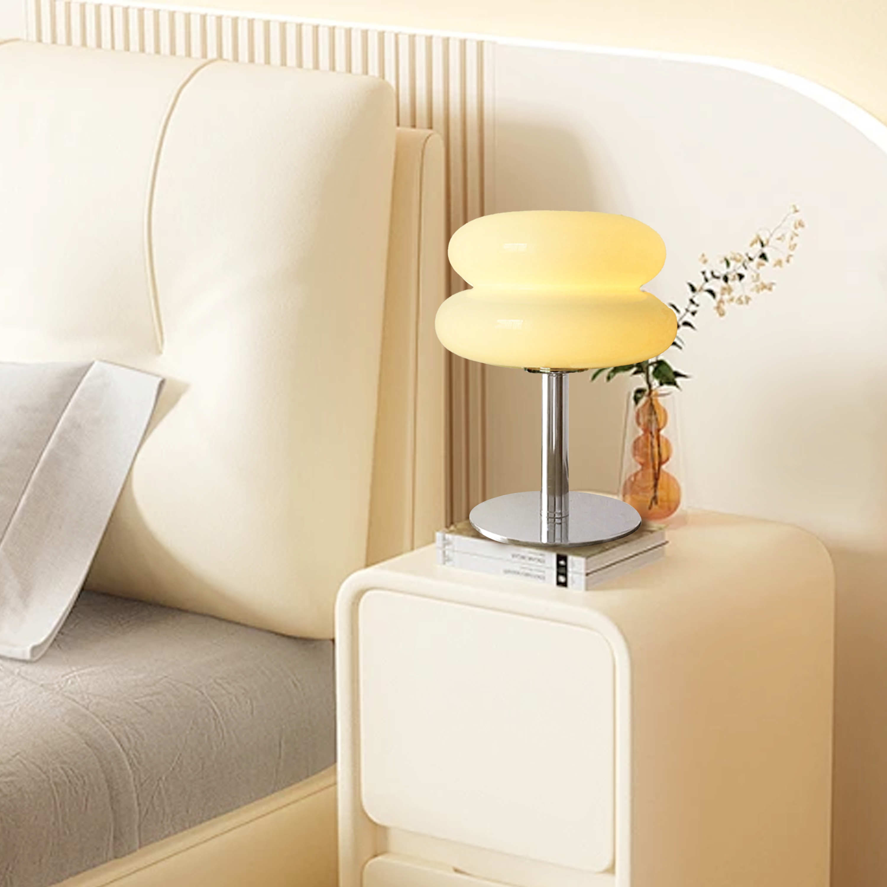 Taavita Minimalistic Table Lamp Made of Glass - Elegant Minimalist Design for Modern Spaces