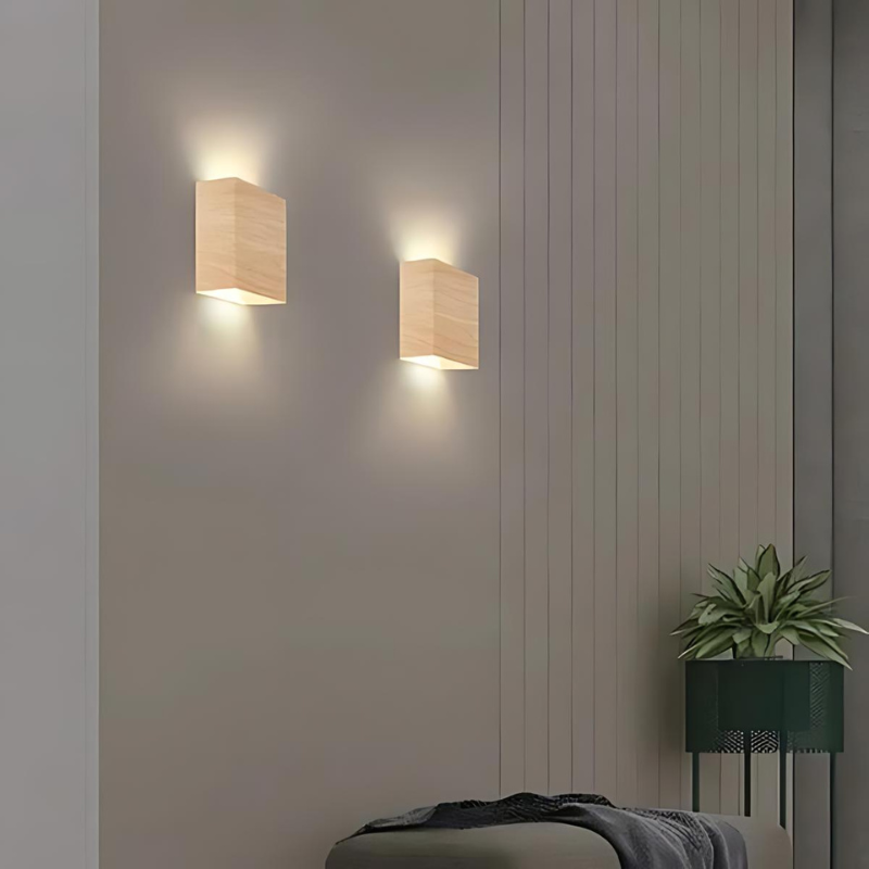 Taavita | Elegant Nordic Wall Lamp Made of Wood with Warm LED Light