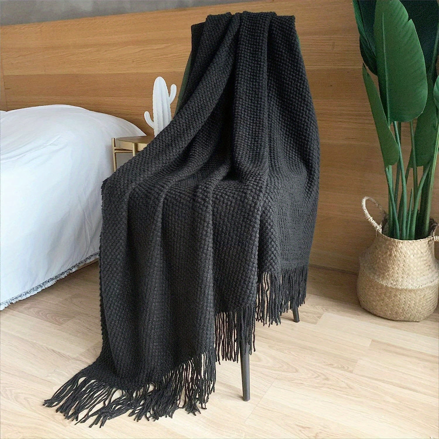 Taavita Blanket with Bubble Texture – Lightweight Blanket with Tassels for Sofa & Bed