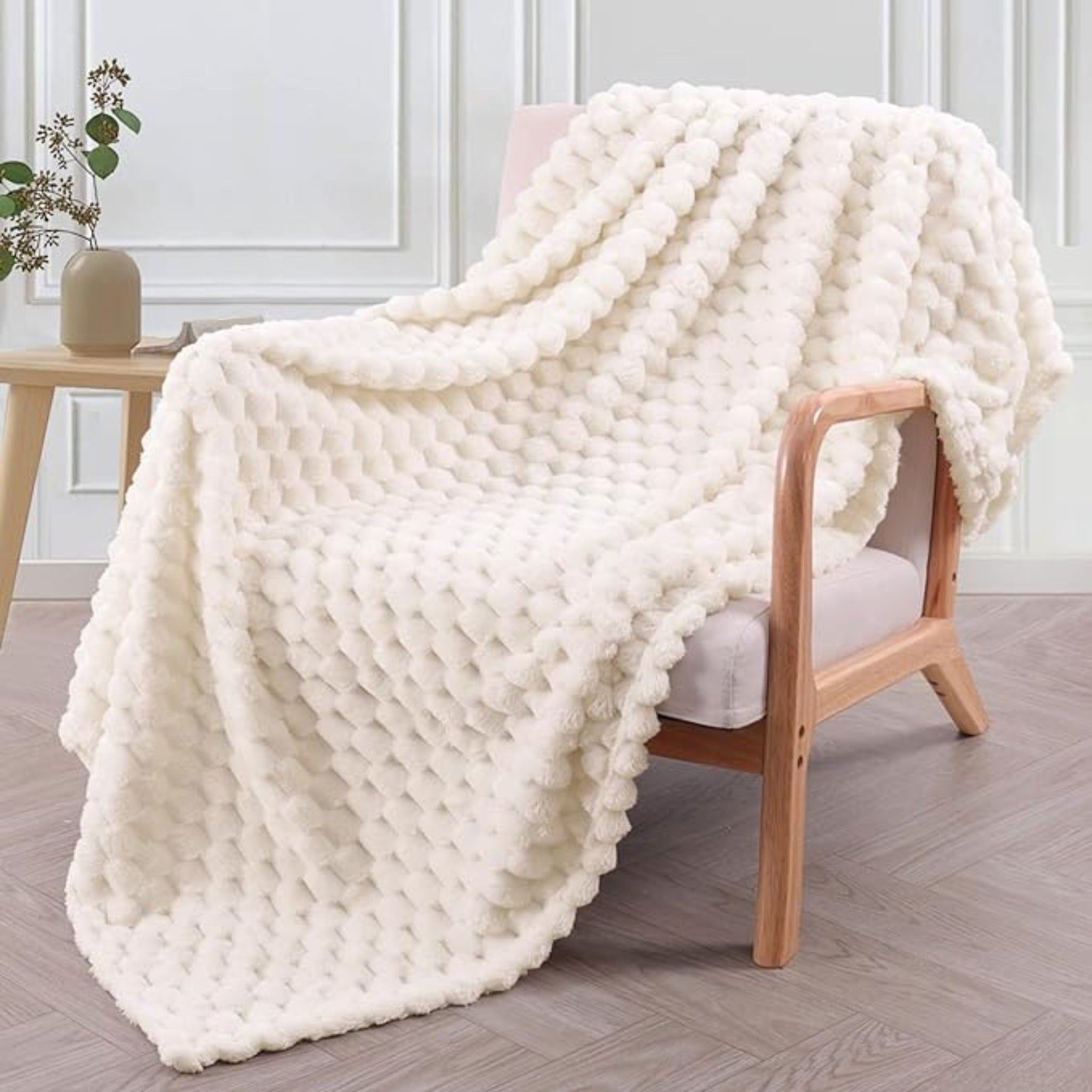 Taavita Comfort Throw Blanket - Experience Cloud-Like Softness