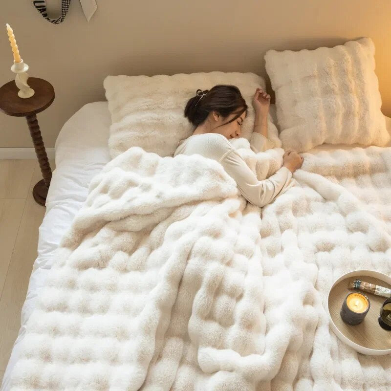 Taavita Plush Wool Blanket – Extra Warm for Ultimate Comfort