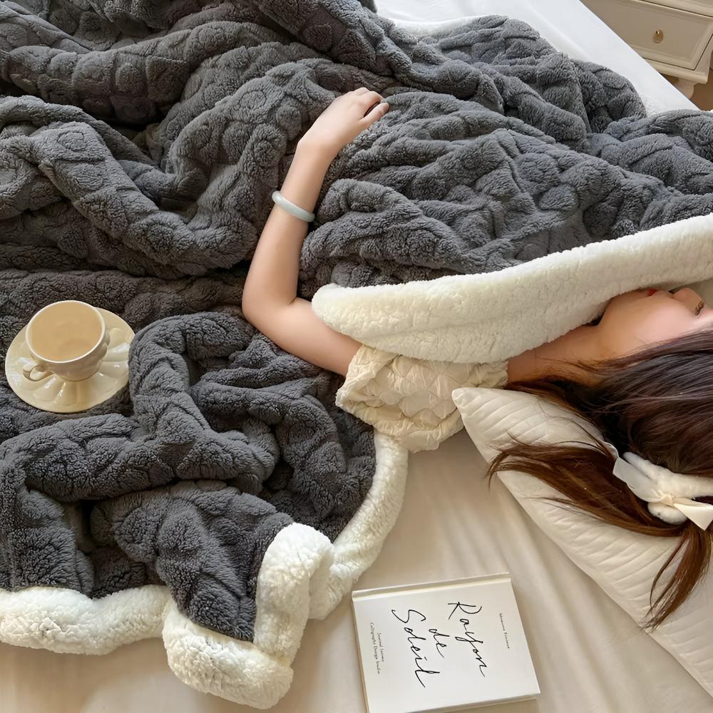 Cloud Heart Sherpa Blanket - Your Luxurious Companion for Winter Warmth