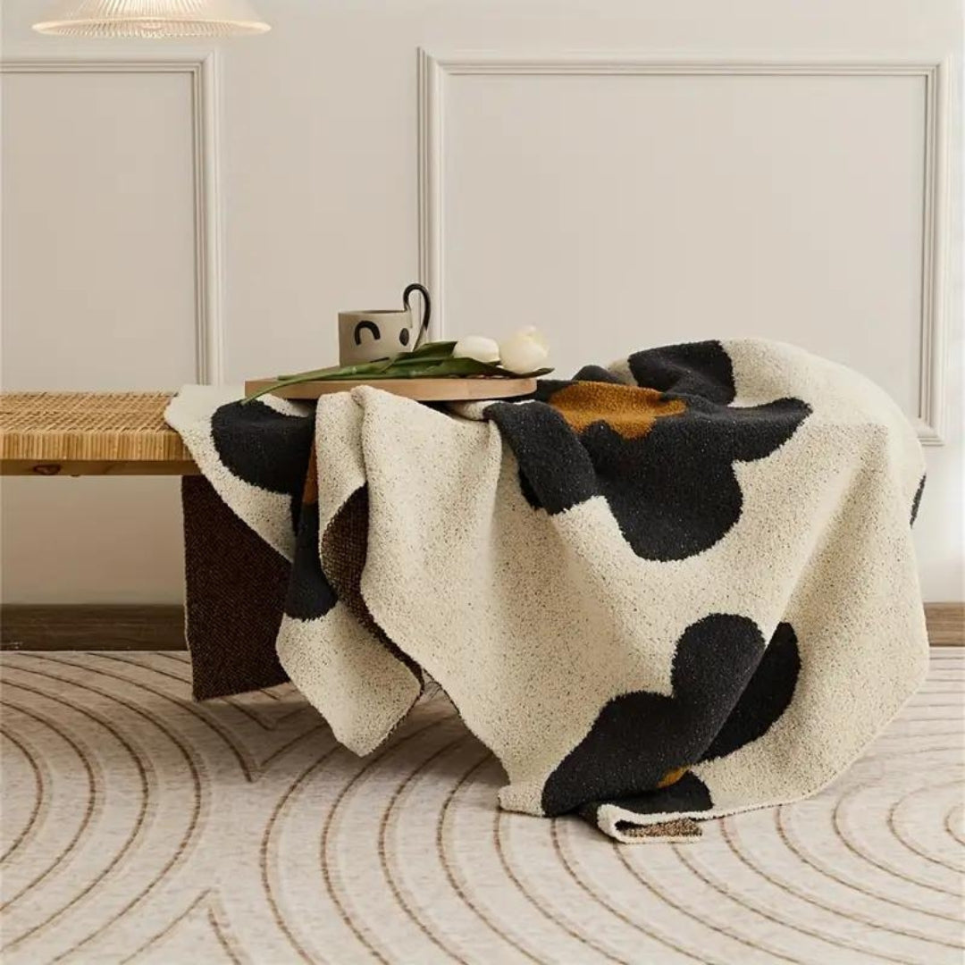 Taavita | Knitted Floral Blanket