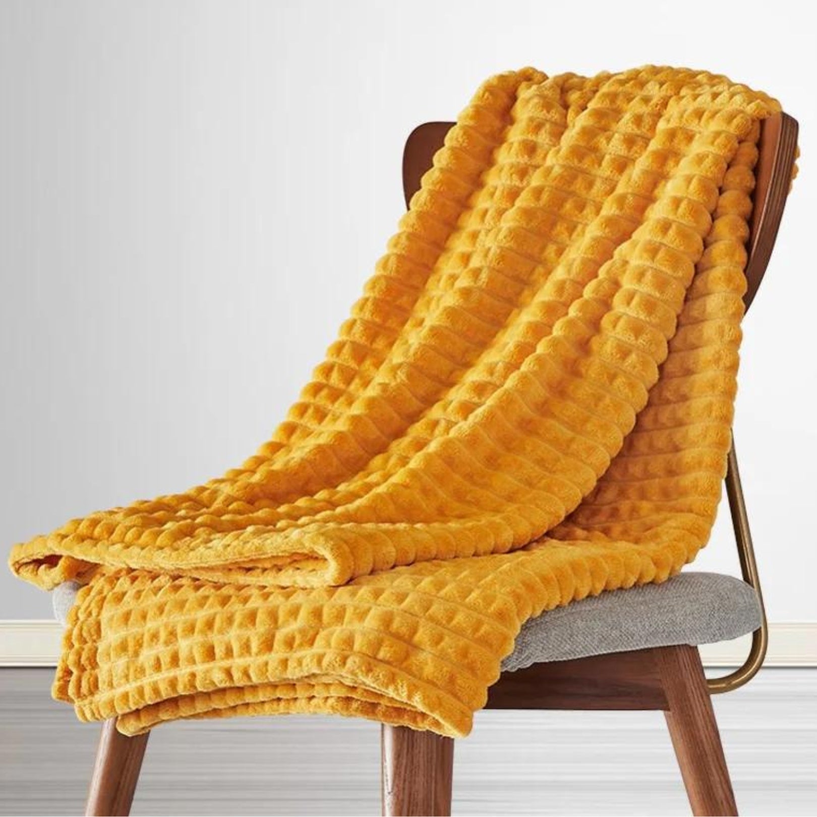 Taavita Comfort Throw Blanket - Experience Cloud-Like Softness