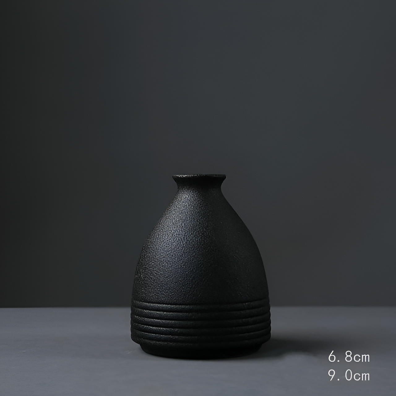 Taavita - Black Ceramic Vase with Textured Design for Flower Arrangements