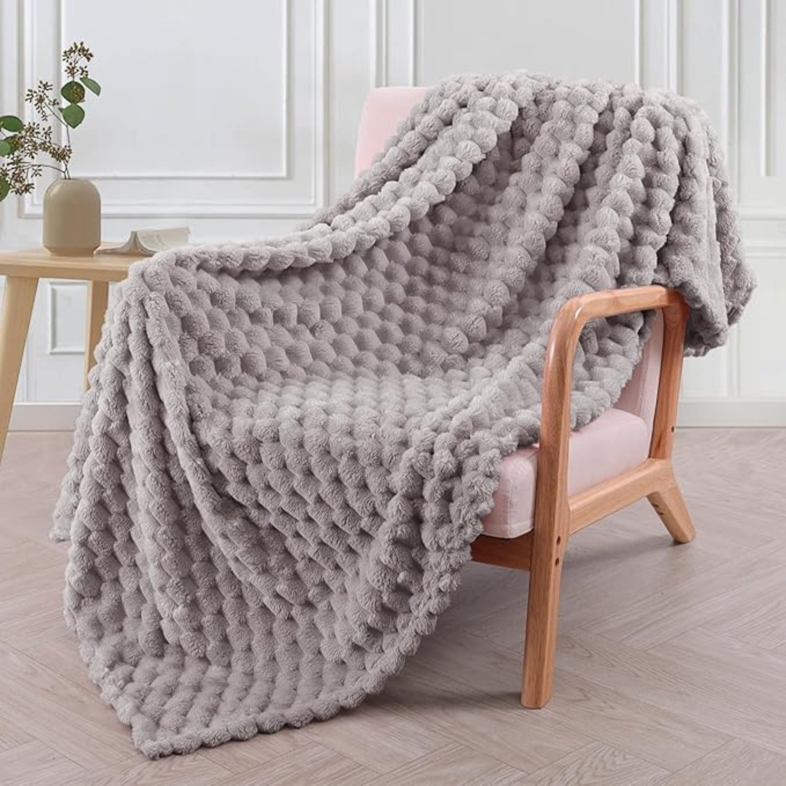 Taavita Comfort Throw Blanket - Experience Cloud-Like Softness