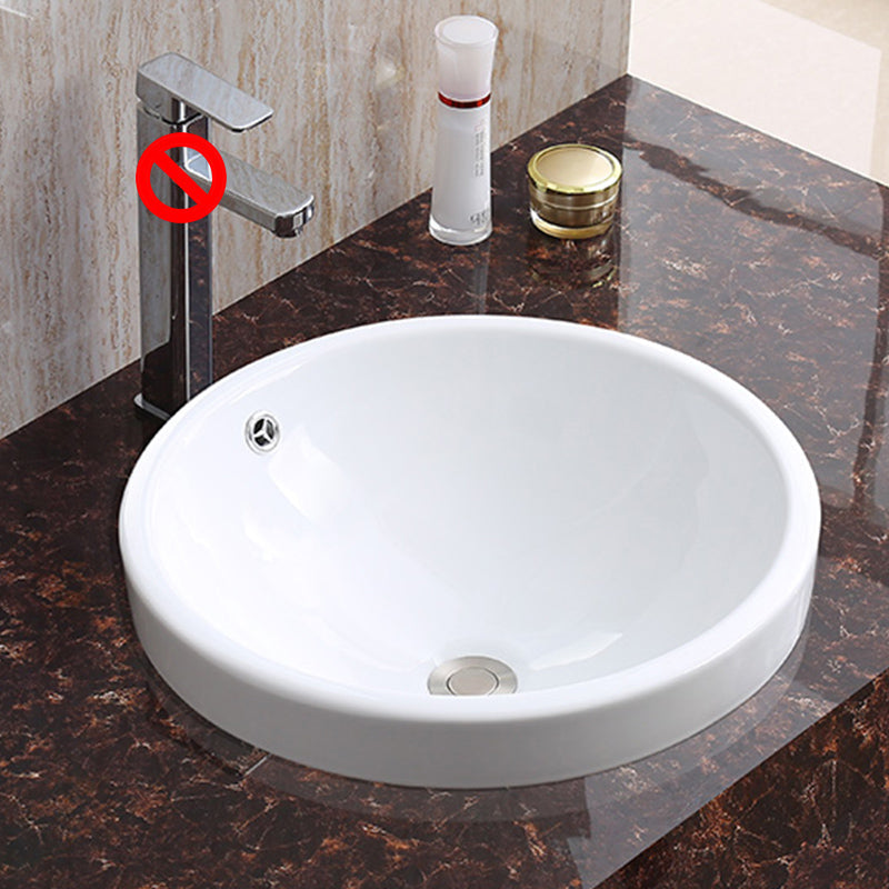 Traditional Drop-in Bathroom Sink Oval Porcelain with Faucet Basin Sink Clearhalo 'Bathroom Remodel & Bathroom Fixtures' 'Bathroom Sinks & Faucet Components' 'Bathroom Sinks' 'bathroom_sink' 'Home Improvement' 'home_improvement' 'home_improvement_bathroom_sink' 7110001