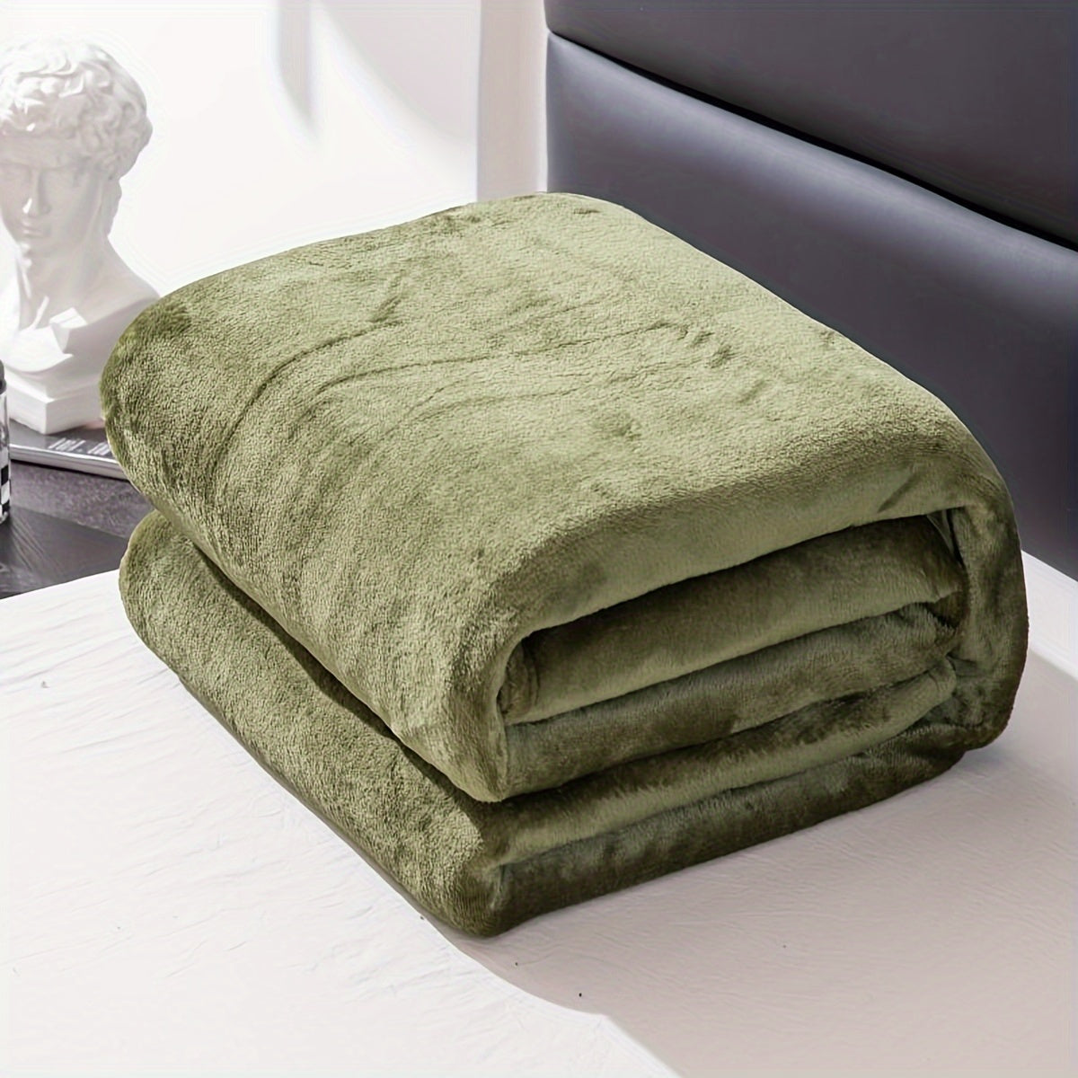 Taavita – Soft & Warm Blanket for Sofa, Bed, Office & Travel