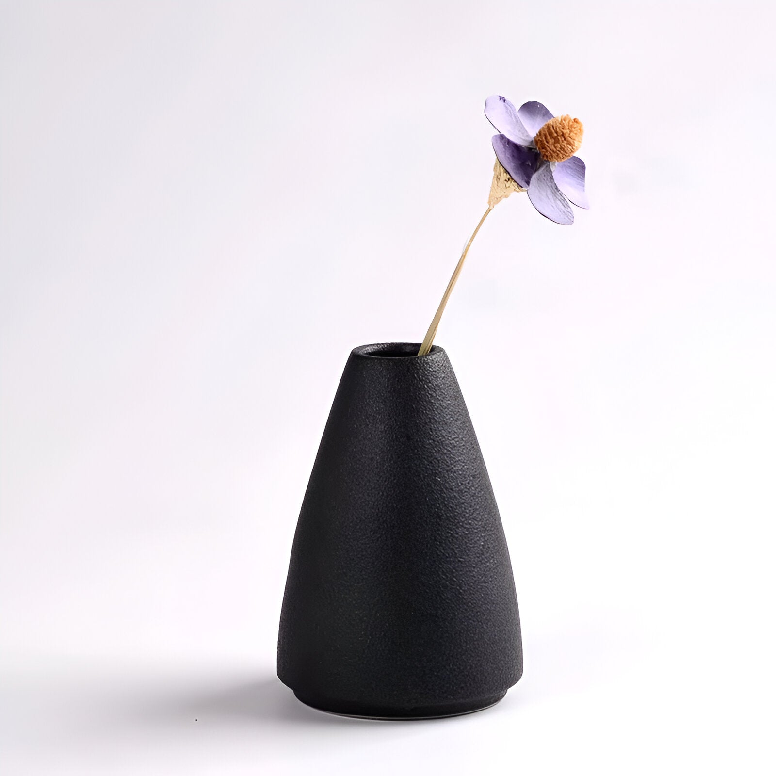 Taavita - Black Ceramic Vase with Textured Design for Flower Arrangements