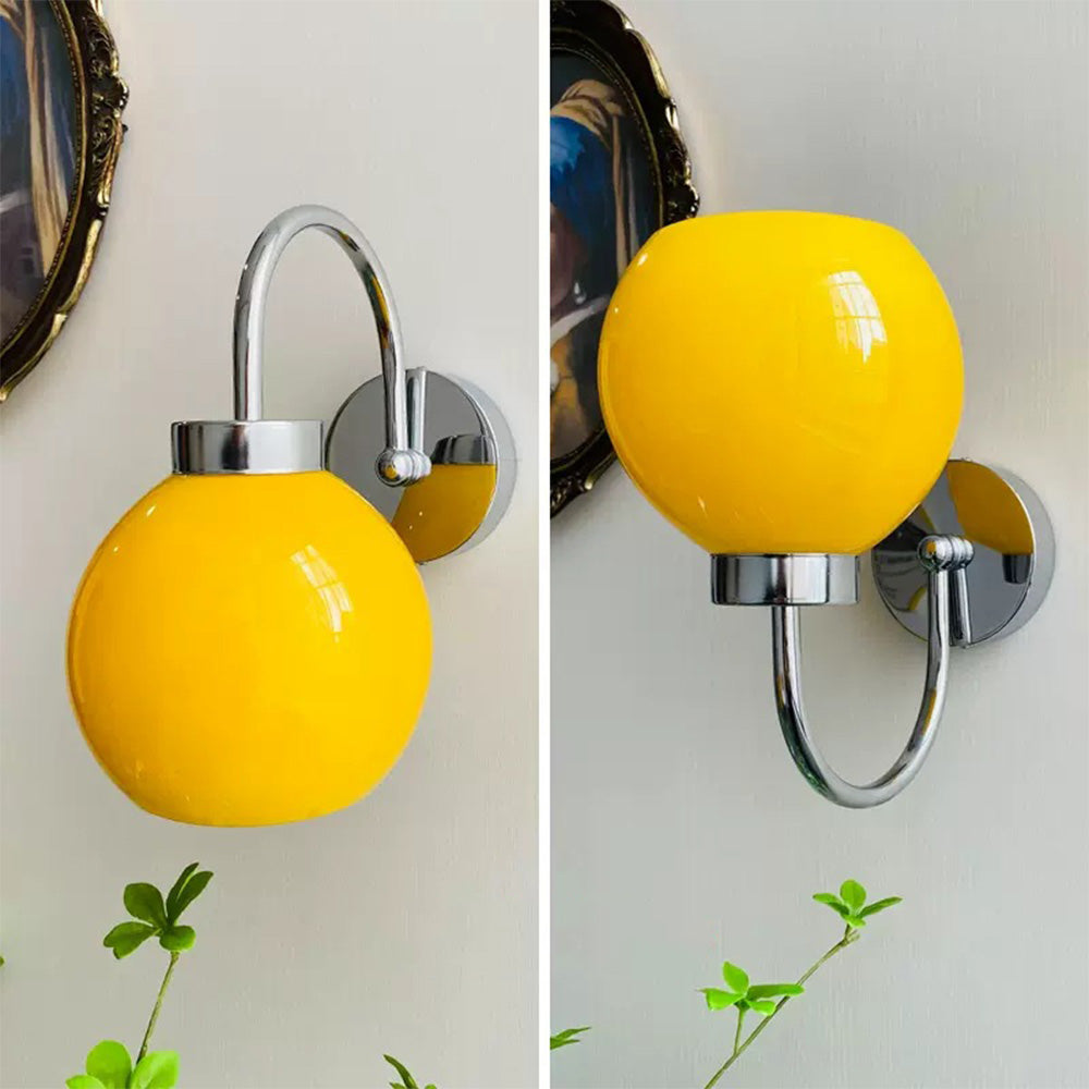 Taavita | Elegant spherical wall lamp