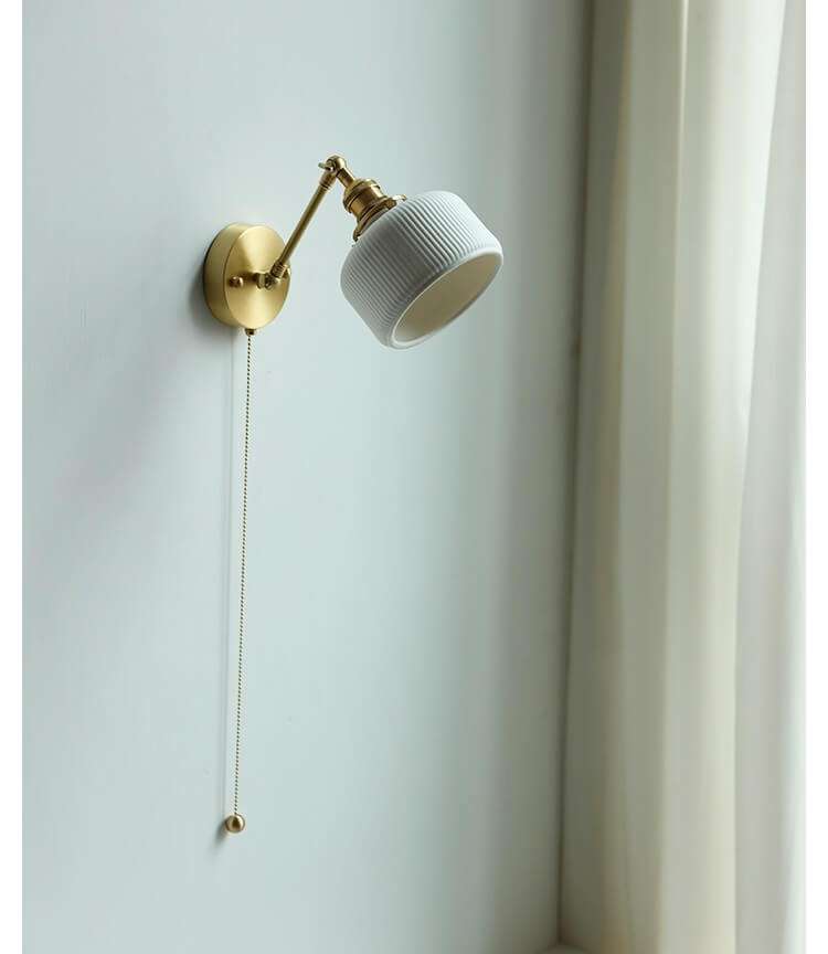 Adjustable Taavita Wall Lamp with Switch Beside - Modern Glass Lampshade - Elegant Copper Holder