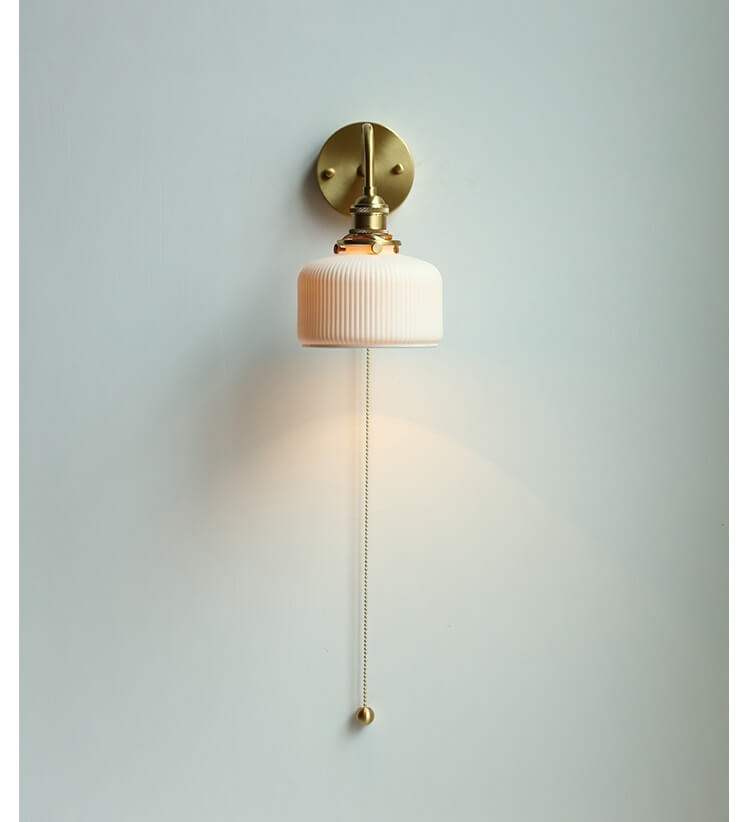 Adjustable Taavita Wall Lamp with Switch Beside - Modern Glass Lampshade - Elegant Copper Holder