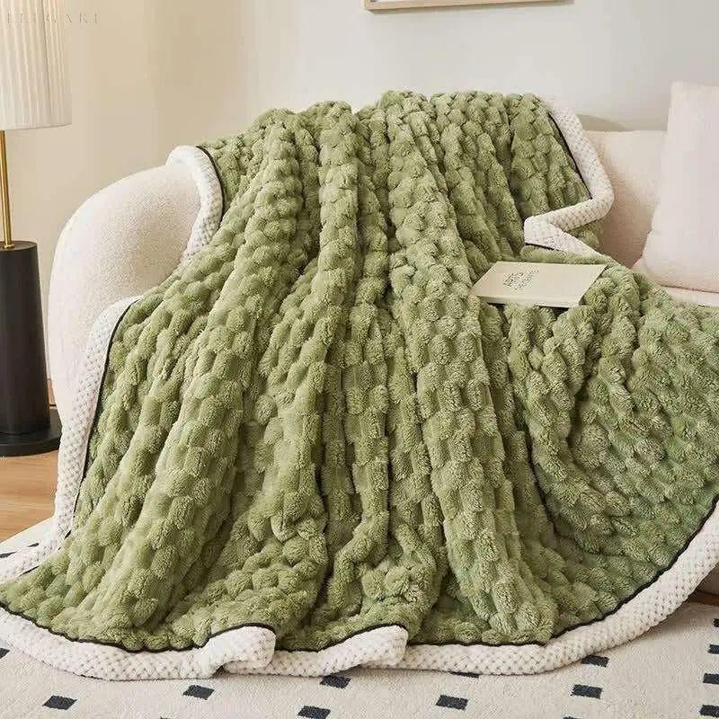 Taavita | Cozy Blanket Made of Thick Coral Fleece | Reversible Blanket