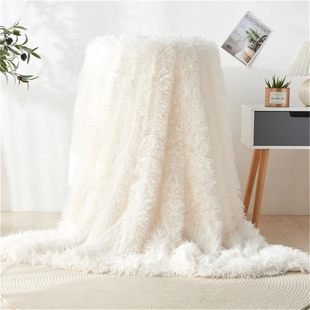 Taavita Faux Fur Throw Blanket