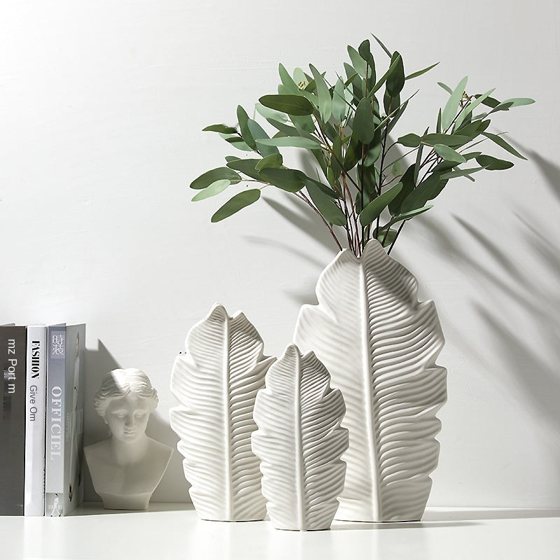 ceramic-nordic-style-tabletop-leaf-flower-vase.jpg