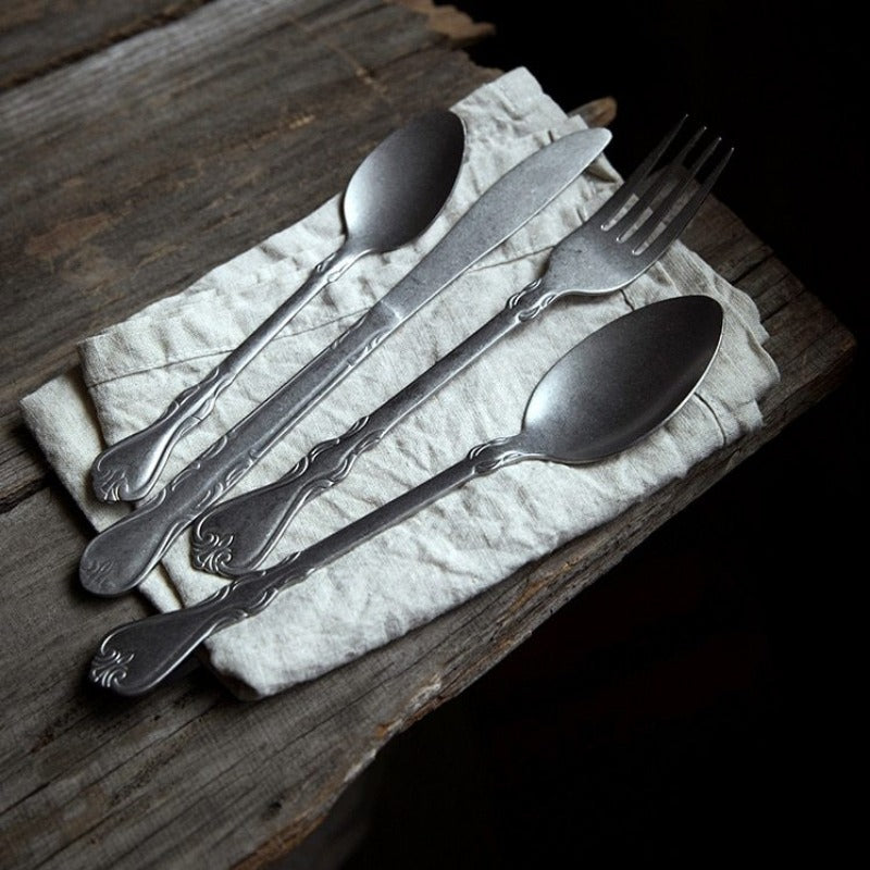 Taavita Antique Vintage Matte 4-Piece Flatware Cutlery Set