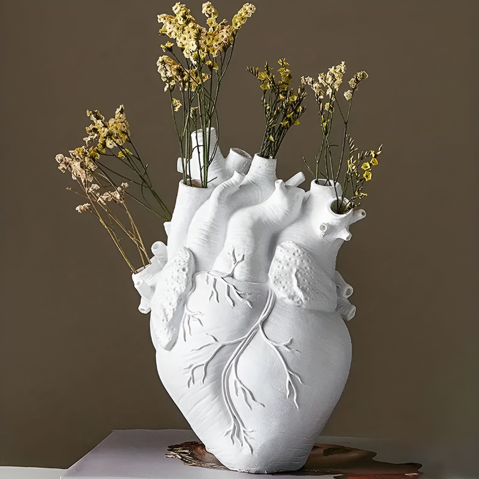 Taavita | Unique & Stylish Heart Vase