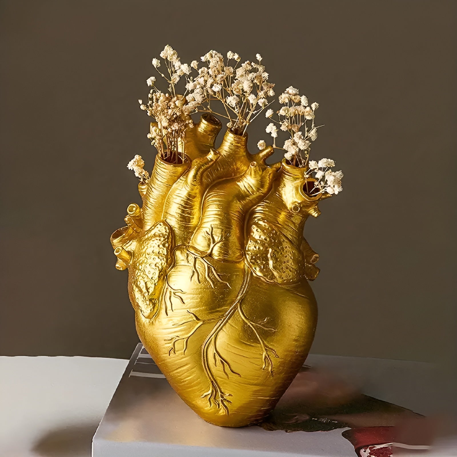 Taavita | Unique & Stylish Heart Vase