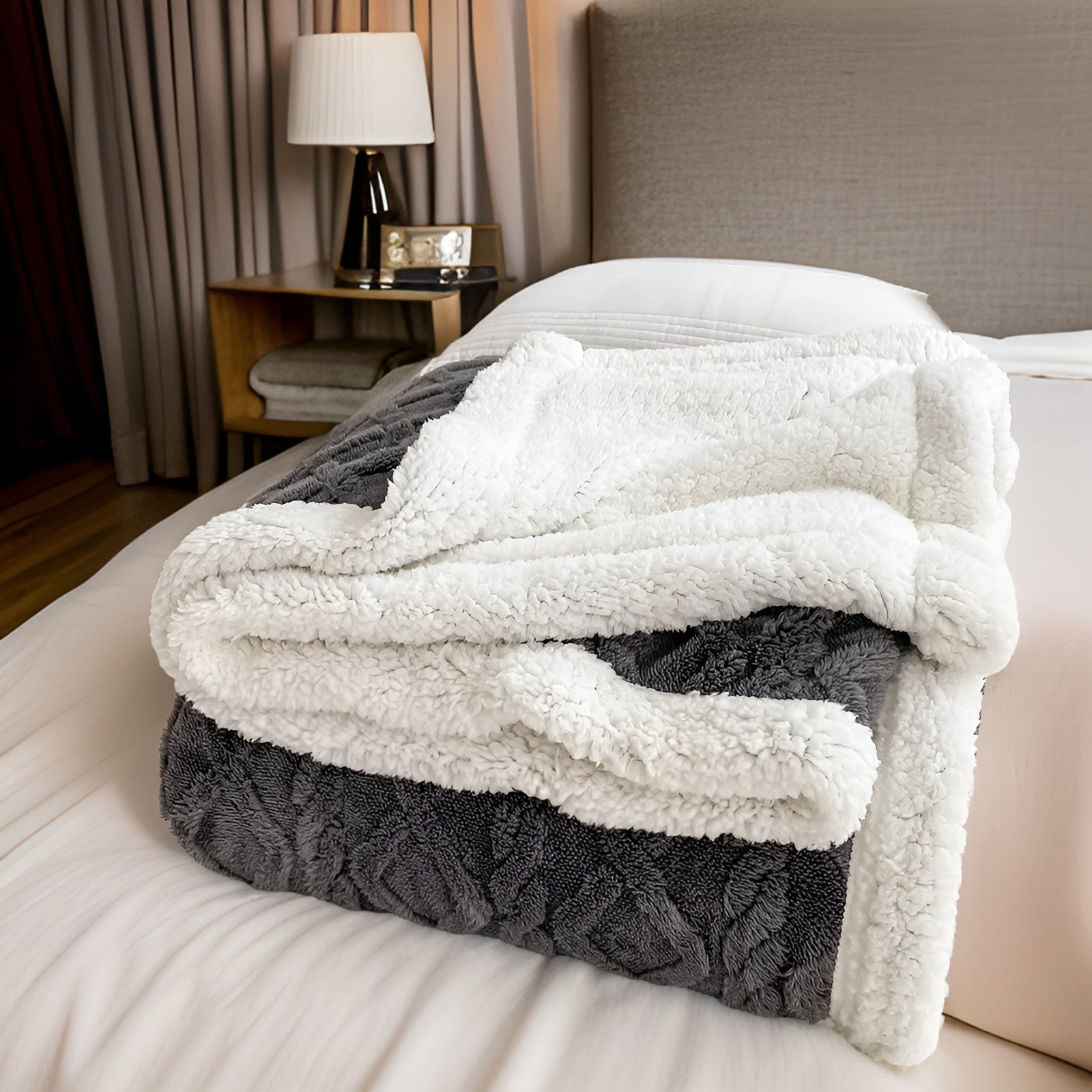 Cozy Cuddle - Double-Sided Plush Cashmere Fleece Blanket for Nightly Warmth with Style