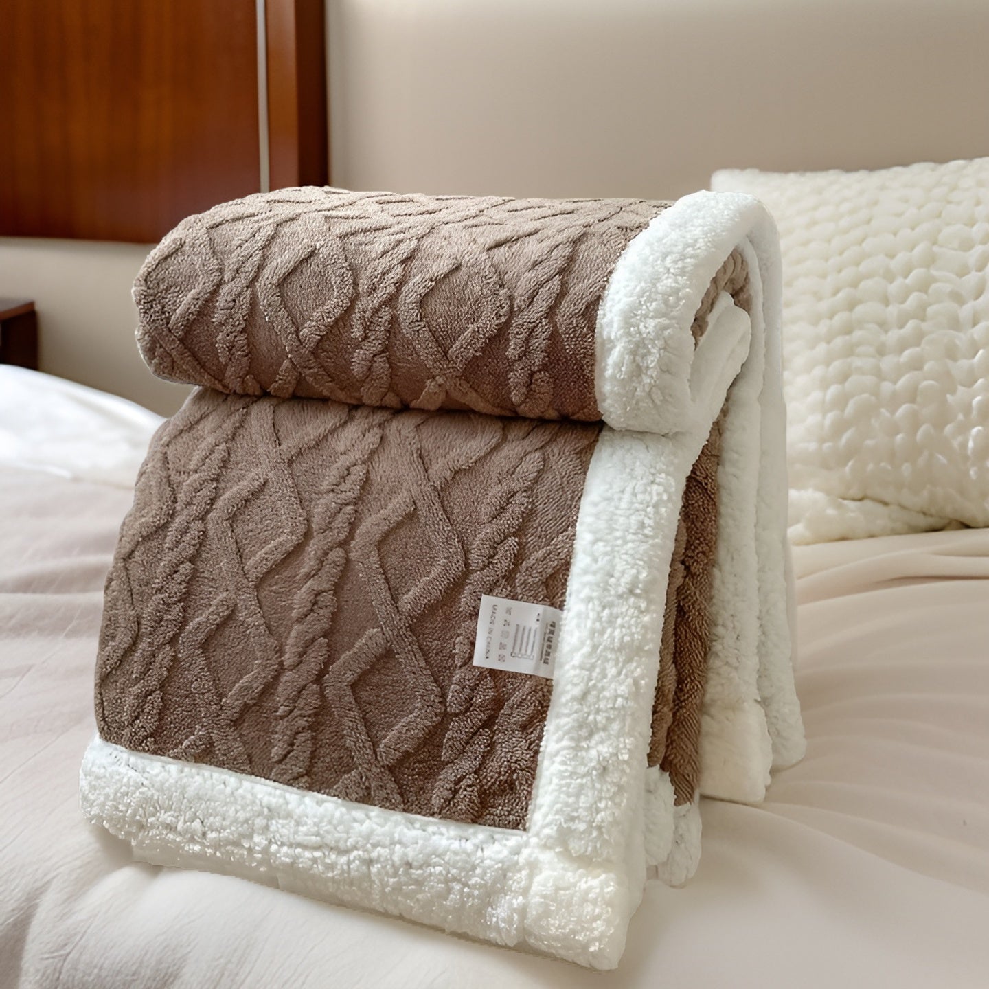 Cozy Cuddle - Double-Sided Plush Cashmere Fleece Blanket for Nightly Warmth with Style