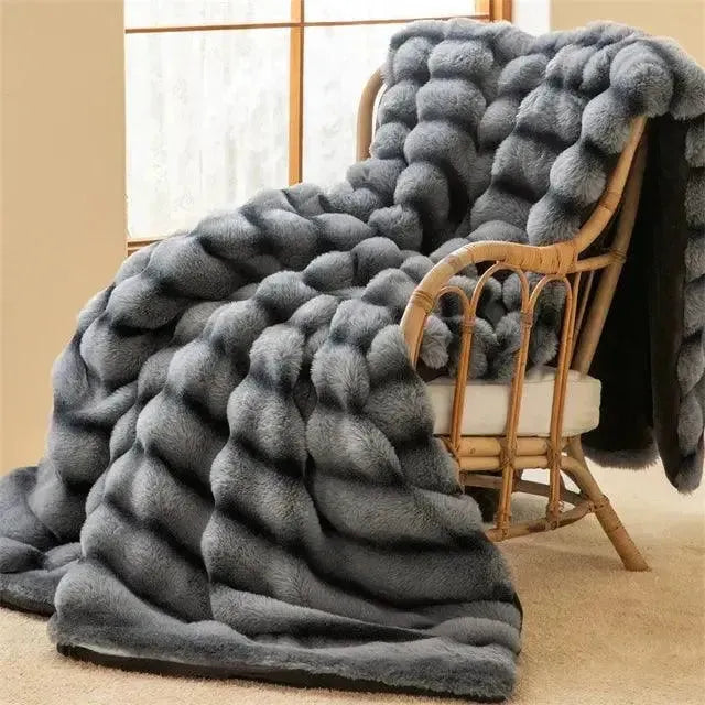 Taavita - Elegant, Comfortable, and Warm Winter Blanket for a Luxurious Sleeping Experience