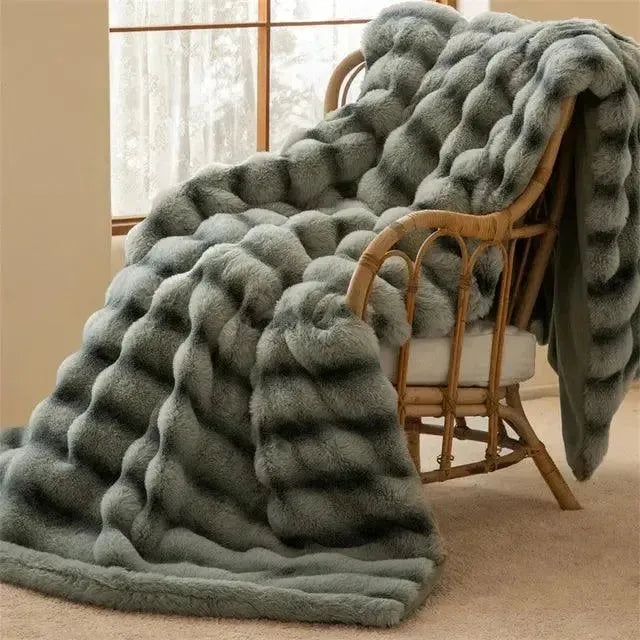 Taavita - Elegant, Comfortable, and Warm Winter Blanket for a Luxurious Sleeping Experience