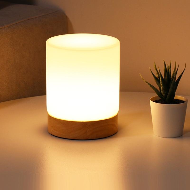 Taavita | Minimalistic Lamp with Natural Wood Base