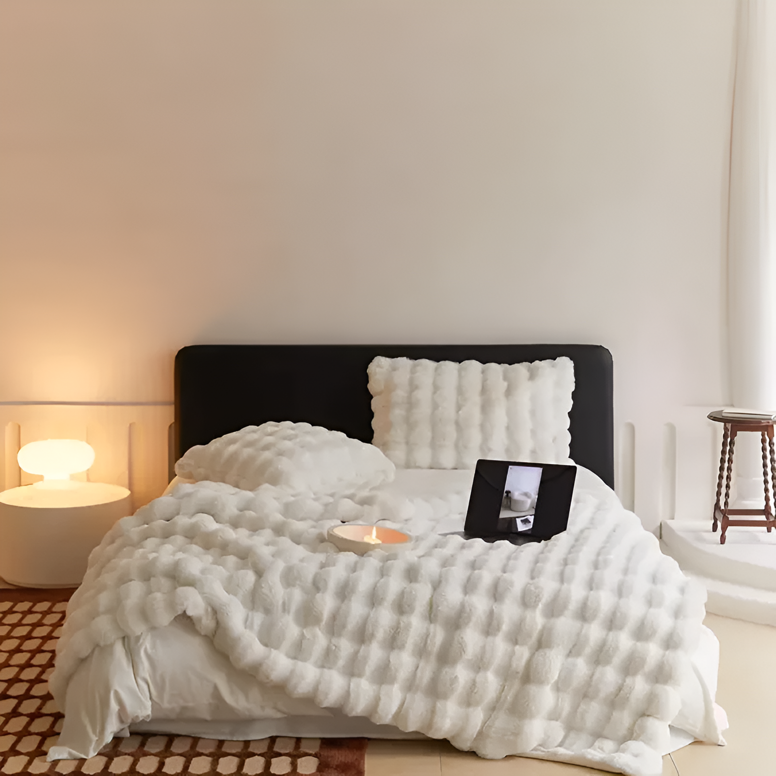 Taavita Karierte Fuzzy Blanket - soft and comfortable, the stylish relaxation companion for any room.