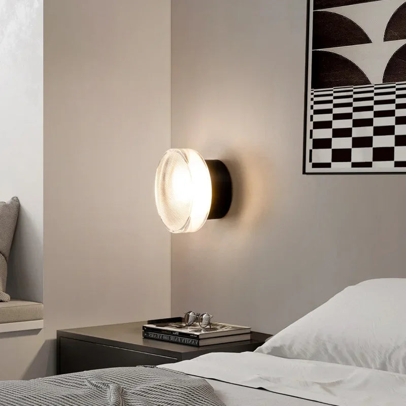 Taavita - Modern Round Wall Lamp for a Contemporary Atmosphere