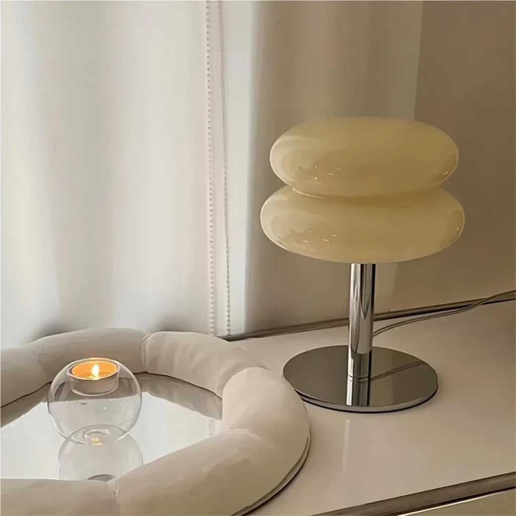 Taavita Minimalistic Table Lamp Made of Glass - Elegant Minimalist Design for Modern Spaces