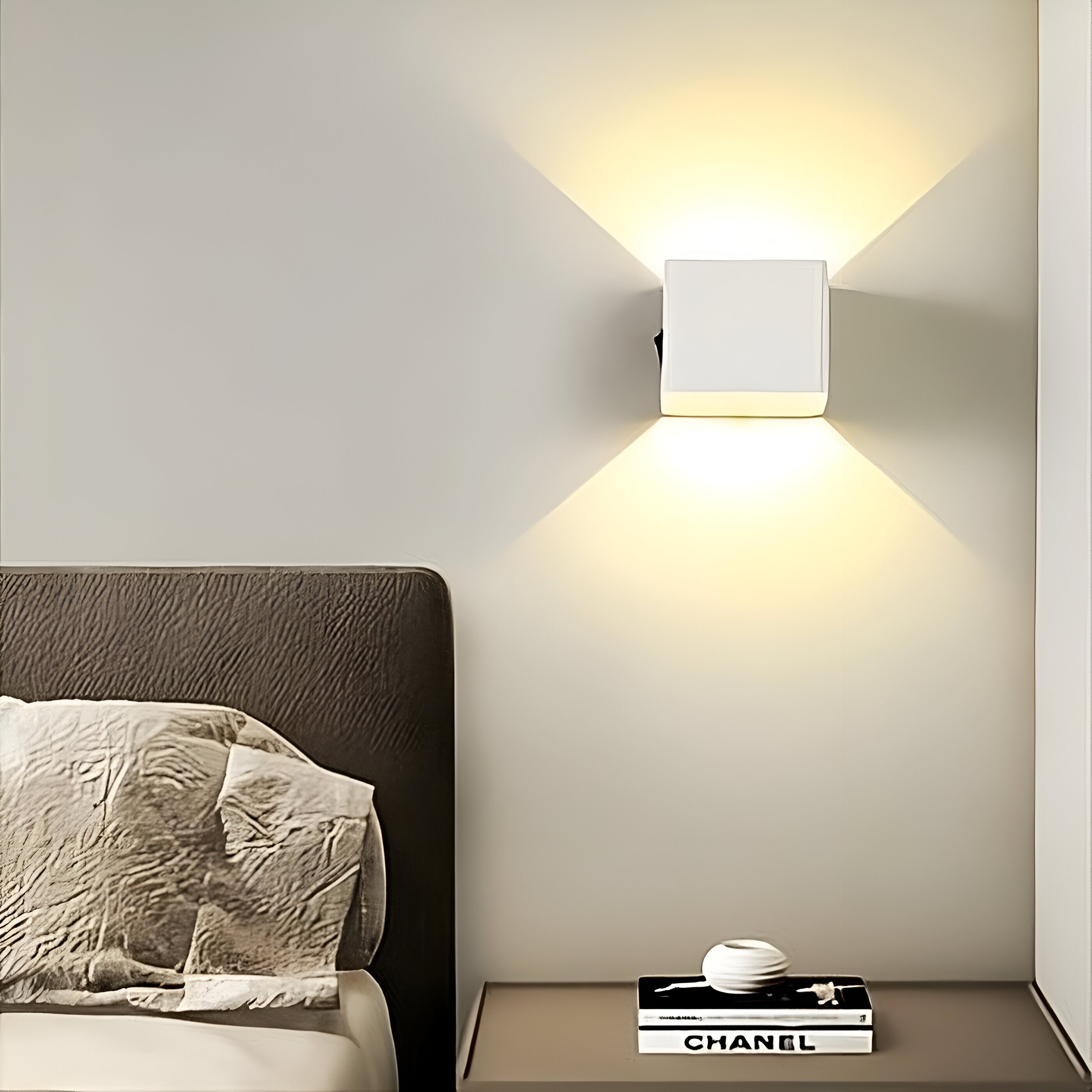 Taavita 2.0 - Modern LED Wall Lamp with Motion Sensor