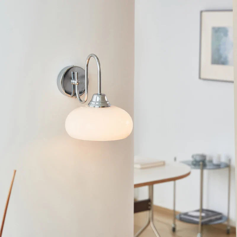 Taavita Wall Lamp in Retro Design