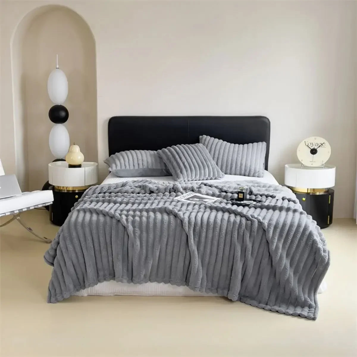 Taavita Super Soft Luxury Cuddle Blanket for Bedroom